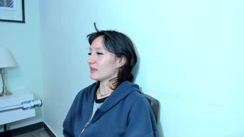 maibys online show from April 4, 4:11 am