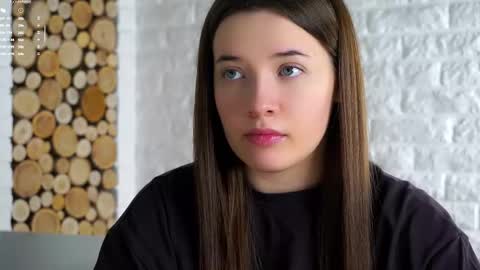 Lucy online show from December 3, 3:09 am