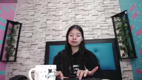  MAILY CAN  online show from September 23, 1:09 pm