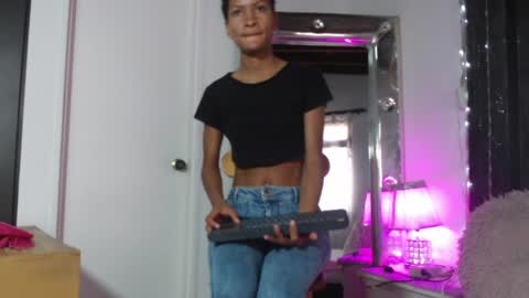 mailyn_gold online show from April 18, 12:07 pm
