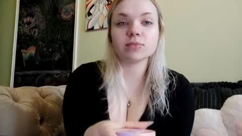 Karen online show from March 4, 1:17 pm