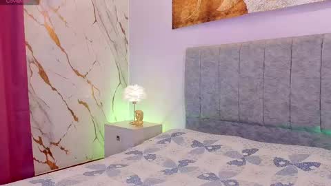 MAITE STONE1 online show from April 18, 4:04 am