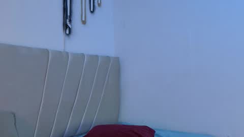 Maki online show from December 1, 8:11 pm