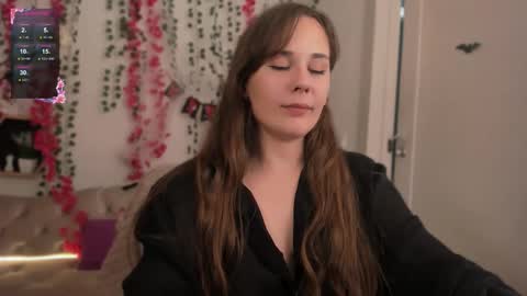 Makima online show from October 31, 7:23 am