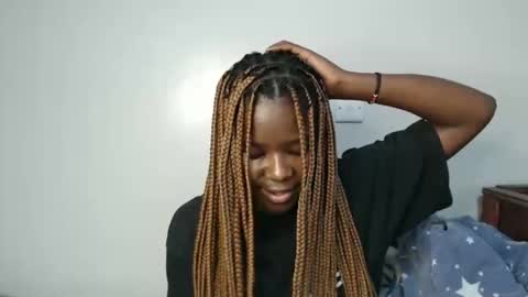 lati online show from October 31, 8:13 pm