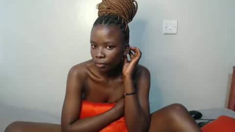 lati online show from October 26, 1:28 pm