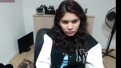 mallorymyers online show from October 12, 8:33 pm