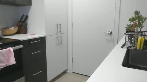 mamacita789 online show from September 24, 3:16 am