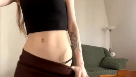 Anna online show from April 19, 8:03 am