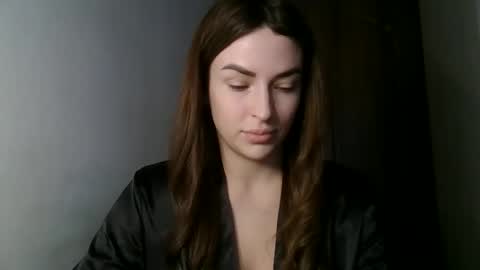 MandiBrooks online show from November 18, 12:28 pm