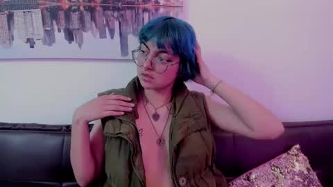 Snapshot of manelyn_loughran chatting on October 18, 4:59 am MANELYN  online show from October 18, 4:59 am