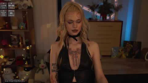 Amelie online show from February 25, 10:30 pm