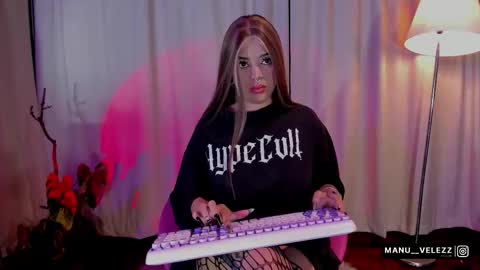 manu  velezz   Help me to get to 100 thumbs ups Tip 25tks  Rate me  online show from February 11, 8:38 am