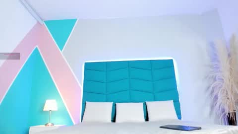 mara_winters_ online show from November 11, 12:13 pm