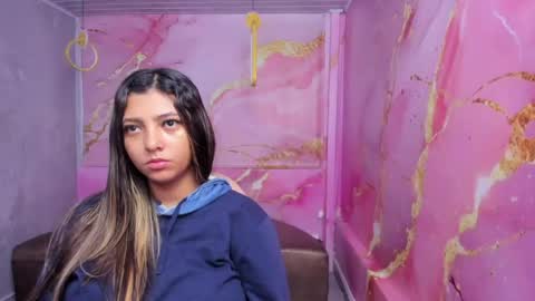 Maraluna online show from May 29, 1:53 pm
