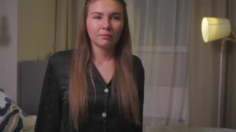 Hi my name is Kim  online show from April 20, 5:16 pm