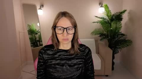 margo_robbbie online show from April 19, 1:05 am