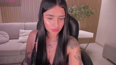MARIA HERRERA  online show from June 22, 3:25 am