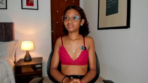 Mariana online show from April 14, 2:11 am