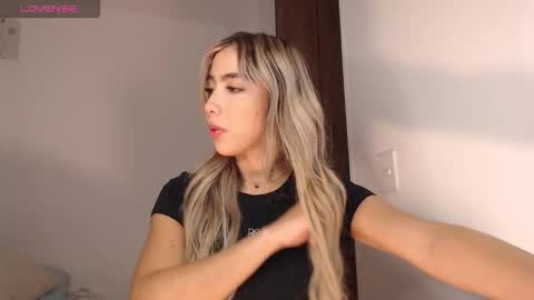 Mariana online show from January 18, 9:11 pm