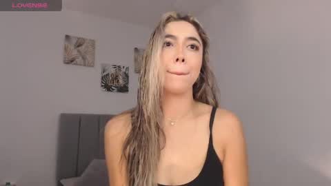 Mariana online show from April 11, 6:33 pm