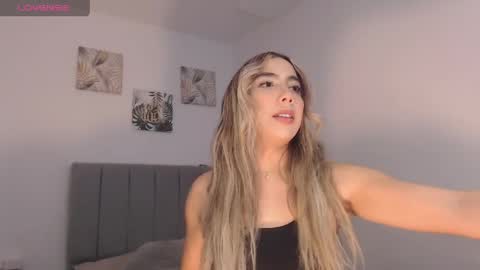 Mariana online show from May 11, 7:33 pm