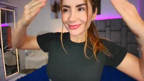 Mariana Gomez online show from November 7, 7:19 pm