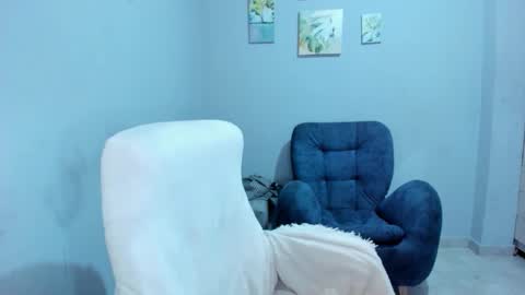 Snapshot of mariana_owen chatting on October 24, 3:13 am online show from October 24, 3:13 am