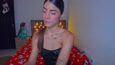 Snapshot of mariana_pervert chatting on December 4, 6:00 am Mariana. online show from December 4, 6:00 am