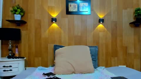 Snapshot of marianaa_aangel chatting on December 20, 7:07 pm Mariana Angel online show from December 20, 7:07 pm