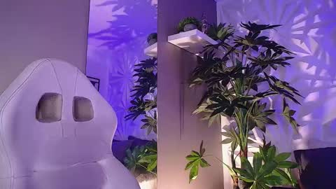 Vane online show from December 18, 7:35 am