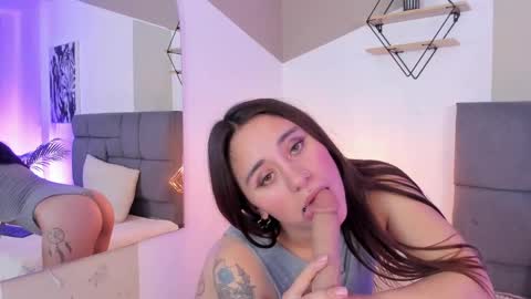 Mariana online show from December 3, 7:11 pm