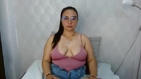 Im Mariana online show from February 11, 7:59 pm