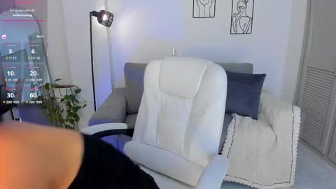 Mariana Silva online show from October 25, 11:11 pm