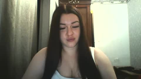 mariangloom online show from July 5, 9:20 pm