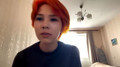 Mia online show from June 29, 8:54 am
