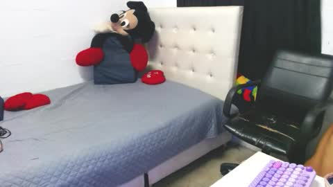 Marie online show from November 5, 1:55 am