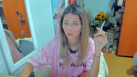 Marie   online show from September 18, 5:50 am