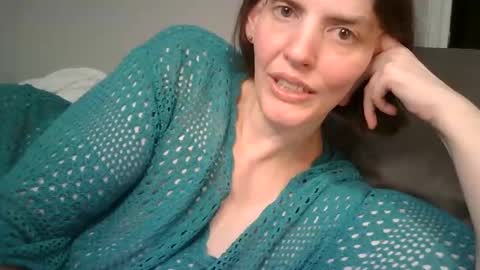 Mariejojo online show from November 20, 3:40 am