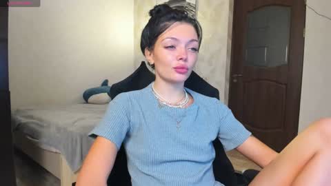 Snapshot of mariella__adams chatting on January 18, 5:37 pm Maria  online show from January 18, 5:37 pm