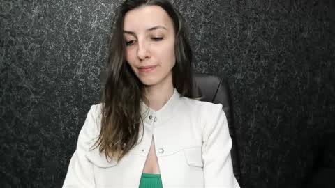 marielleanker online show from September 14, 4:54 am