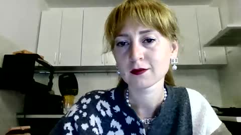 mariza_love359092 online show from March 3, 11:00 pm