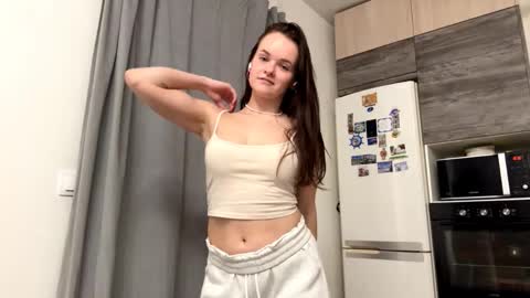 Maja online show from October 9, 2:32 pm