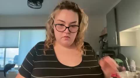 maroon_moon online show from October 11, 9:39 pm