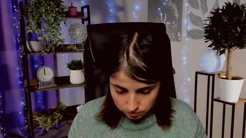 martaedams online show from December 16, 6:19 am