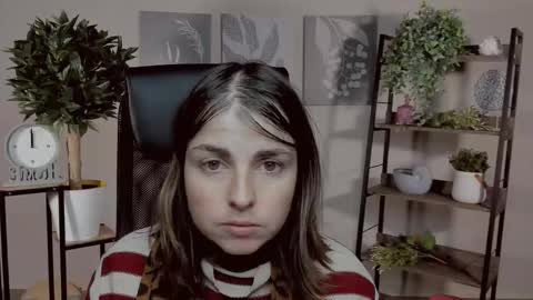 martaedams online show from December 3, 6:27 am