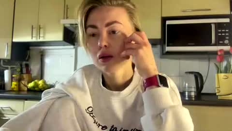 Marta online show from April 14, 7:36 pm