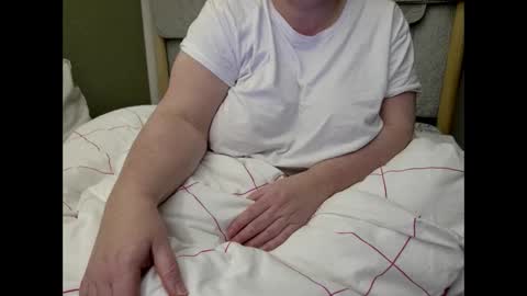 Snapshot of marthabriest chatting on October 21, 3:32 am Martha online show from October 21, 3:32 am