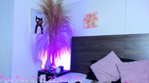 martina mIIler online show from October 23, 12:44 pm