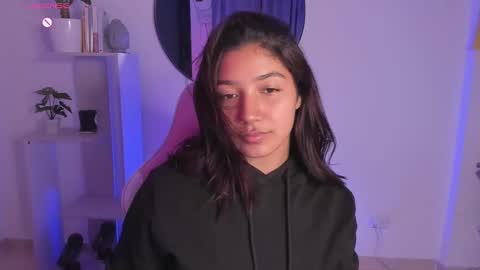 Snapshot of martina_monst chatting on December 14, 12:01 am martina Monst online show from December 14, 12:01 am